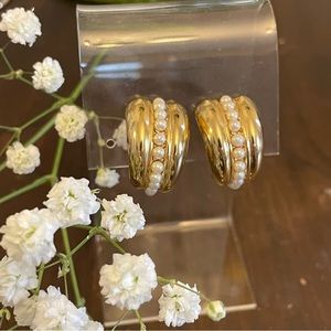 Pretty pearl and gold cuff clip earrings